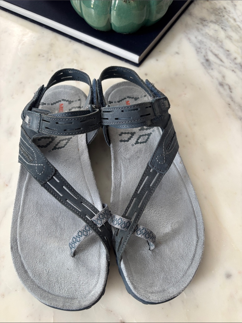 Merrell Slate blue Suede Strappy Toe-Loop Sandals sz 8